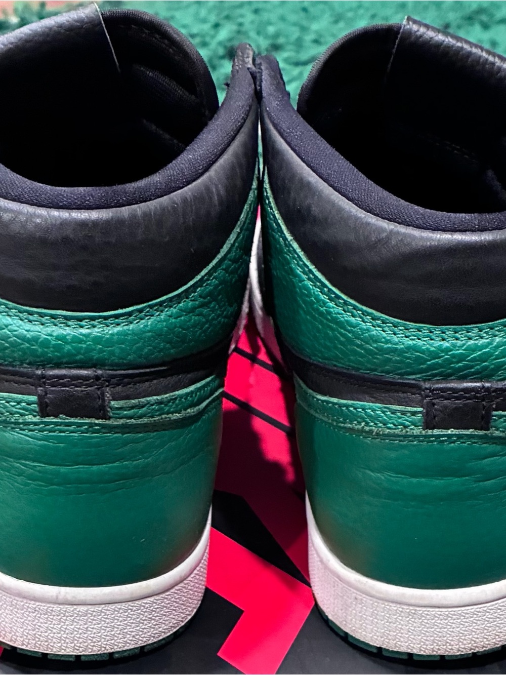 Jordan 1 Retro High OG Pine Green 2.0 Size 10 Pre-Owned/Used OG ALL 100%AUTHENTI - Picture 5 of 9